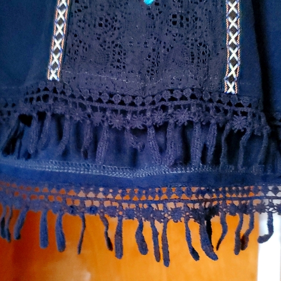 ⭐️ 3/$15 ⭐️ Boho poncho styled top - Picture 3 of 7